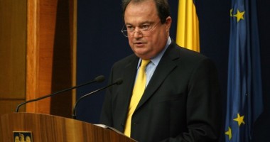 Stire din Politică-Administrație : Vasile Blaga îi cere lui Ponta să-l demită din Guvern pe ministrul Puiu Hașotti