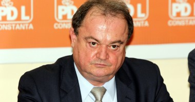 "Băsescu are pact de coabitare cu Ponta, nu PDL"