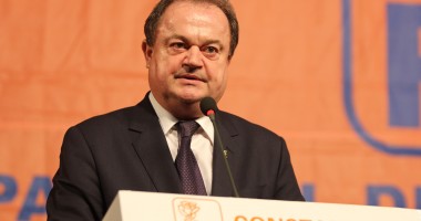 Stire din Politică-Administrație : ALEGERI PDL/  VASILE BLAGA, UN NOU MANDAT LA ȘEFIA PDL
