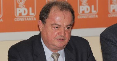 Stire din Politică-Administrație : A început ședința Colegiului Director Național al PDL