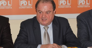 Stire din Politică-Administrație : "Decizia politică de fuziune între PDL și PNL, până la 1 septembrie"