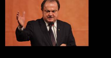 Stire din Politică-Administrație : Blaga: "Ponta dezonorează România în fiecare zi"