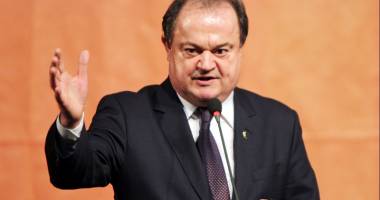 Stire din Politică-Administrație : "La localele de la anul, va fi o bătălie în doi: PNL-PSD"