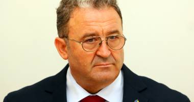 Stire din Cultură-Educație : Distincție internațională pentru directorul Colegiului "Mircea"