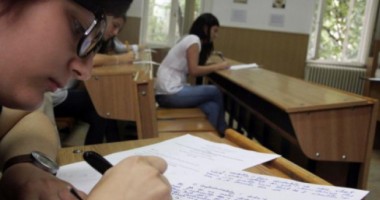 Stire din Cultură-Educație : Elevii români au luat trei medalii de aur și una de bronz la Olimpiada Internațională de Informatică