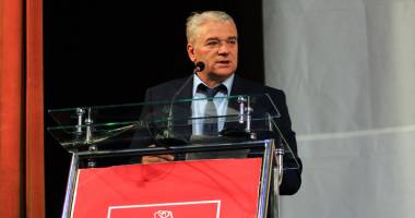Stire din Politică-Administrație : Moga către Constantinescu: "Va suporta consecințele!"