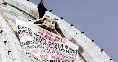 Stire din Actualitate : Aproape 30 de ore pe cupola Bazilicii Sf. Petru din Vatican