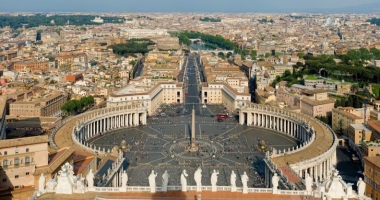 Încă un scandal la Vatican! Iată pentru ce este anchetat un preot