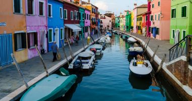 Stire din Actualitate : Veneția schimbă condițiile pentru turiști și impune taxe de acces