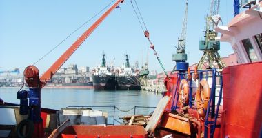 Stire din Economie : Industria portuară a înregistrat o ușoară creștere de venituri în anul 2017