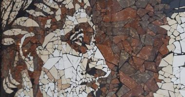 Stire din Cultură-Educație : Vernisaj de artă plastică sub semnul primăverii, la Universitatea ”Ovidius”