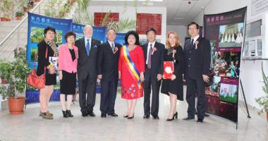 Stire din Politică-Administrație : Vernisaj din viața poporului chinez, la Primăria Cumpăna