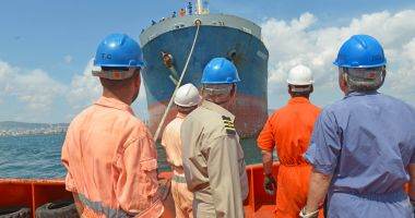 Stire din Economie : Veste bună pentru navigatori! Valabilitatea carnetului de marinar a fost prelungită la cinci ani