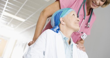 Stire din Sănătate : Vești bune pentru bolnavii de cancer: s-au eliminat listele de așteptare la tratament!