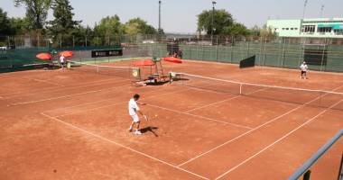 Stire din Sport : Veteranii sportului alb se reunesc la Tenis Club Idu