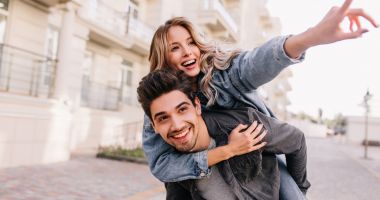 Stire din Sănătate : Fiți activi sexual și veți trăi mai mult!