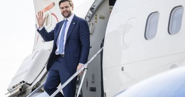 Stire din Actualitate : Vicepreşedintele SUA, JD Vance, intenţionează să efectueze o vizită în Italia de Paşte