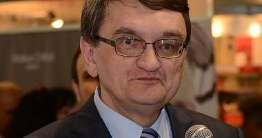 Stire din Politică-Administrație : "Monitorizăm drepturile refugiaților  în România"