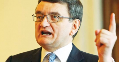 Stire din Politică-Administrație : Ciorbea: Vom analiza argumentele președintelui Iohannis