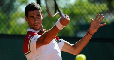 Stire din Sport Internațional : Hănescu, Cadanțu și Niculescu debutează, miercuri, la turneele de la Miami