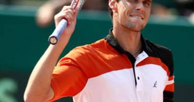Stire din Sport : Tenis: Victor Hănescu, în urcare un loc în clasamentul ATP