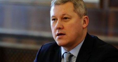 Stire din Politică-Administrație : "Victoria din 25 mai va deschide calea către Cotroceni"