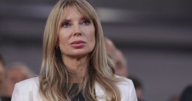 Stire din Actualitate : Victoria Stoiciu, vicepreşedinte PSD: “O decizie în privinţa unor schimbări în partid va fi luată pe data de 2 decembrie”