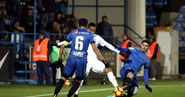 Stire din Sport : Tensiuni la meciul FC Viitorul -  CSU Craiova. Punctele rămân pe litoral!