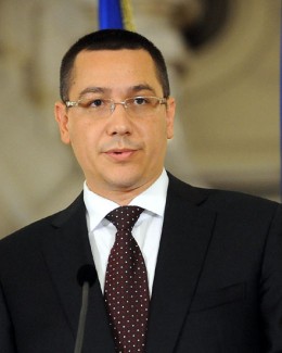 Stire din Politică-Administrație : "Cel mai important  pentru România este  să aibă o nouă Constituție"