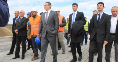 Stire din Politică-Administrație : Victor Ponta ține podul de la Agigea deschis. În ce condiții se va putea circula