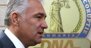 Stire din Eveniment : Adriean Videanu, audiat la DNA în calitate de martor, în dosarul Elenei Udrea
