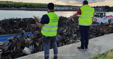Stire din Eveniment : VIDEO. Şlepuri cu tone de deşeuri, descoperite în Portul Murfatlar