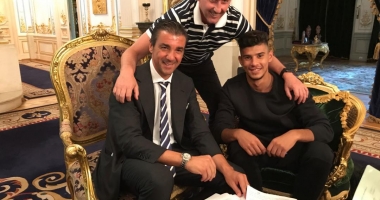Stire din Sport : Florinel Coman a semnat cu FCSB