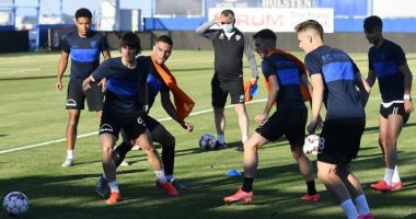 Stire din Sport : Doi francezi se antrenează cu FC Viitorul II