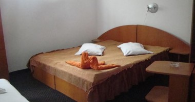 CONCURS! Câștigă UNUL DINTRE CELE DOUĂ MINI-SEJURURI la BUȘTENI, Vila Laura! - 5