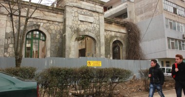 Stire din Constanța focus : Galerie FOTO / Cum va deveni Vila Elena, dintr-o ruină, noul Centru de Cultură Urbană al Constanței