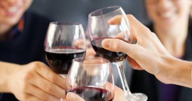 Stire din Sănătate : Beneficiile vinului asupra sănătății
