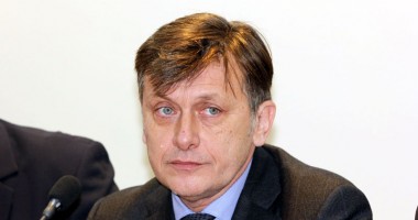 Stire din Politică-Administrație : Liderul PNL, Crin Antonescu, vine la Constanța