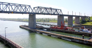 Stire din Economie : Vine viitura! Acum se vede rolul Canalului Dunăre - Marea Neagră în prevenirea inundațiilor