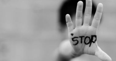Stire din Actualitate : Raport îngrijorător: o femeie a fost ucisă de partener la fiecare 10 minute în 2024