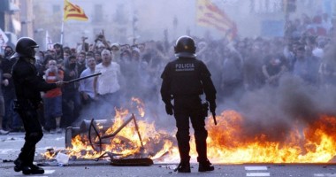 Stire din Actualitate : Violențe la Barcelona,  poliția folosește gloanțe de cauciuc