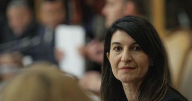 Stire din Politică-Administrație : Violeta Alexandru a fost desemnată președintele PNL București