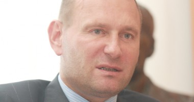 Stire din Politică-Administrație : Viorel Cataramă și-a lansat candidatura la Președinție