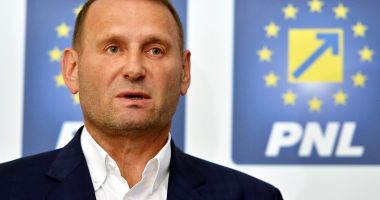 Stire din Politică-Administrație : Viorel Cataramă,  exclus din PNL