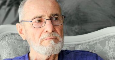 Stire din Cultură-Educație : La mulți ani, Virgil Andriescu!