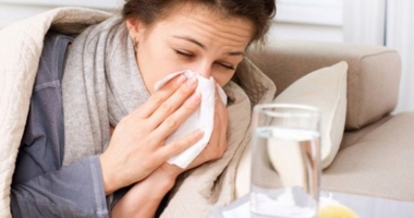 Stire din Sănătate : Cabinetele medicilor, luate cu asalt de bolnavi cu viroze