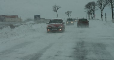Stire din Social : ANM: Posibil cod portocaliu de ninsori și viscol pentru Caraș-Severin și Mehedinți