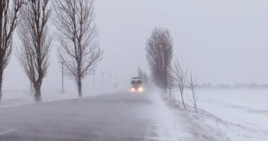 Stire din Social : ANM. Cod portocaliu de viscol și mai multe atenţionări de ceaţă densă şi burniţă