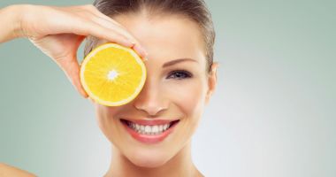 Stire din Sănătate : O piele sănătoasă se obține cu vitaminele potrivite