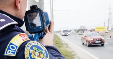 Stire din Eveniment : Șofer fără limite. Sancțiune dură după ce a fost înregistrat cu viteză amețitoare